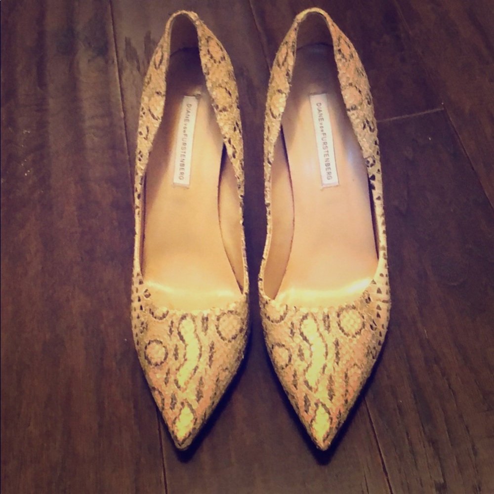 Diane Von Furstenburg Python Pointed Heels